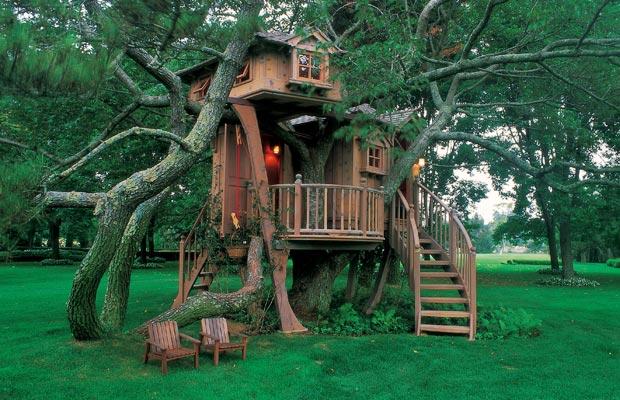 New Treehouses of the World by Pete Nelson
