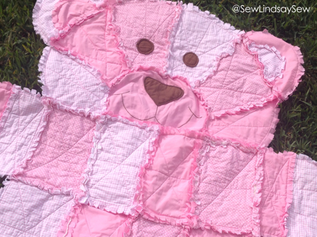 On the Sew Lindsay Sew blog: Simplicity 4993 Teddy Bear Quilt
