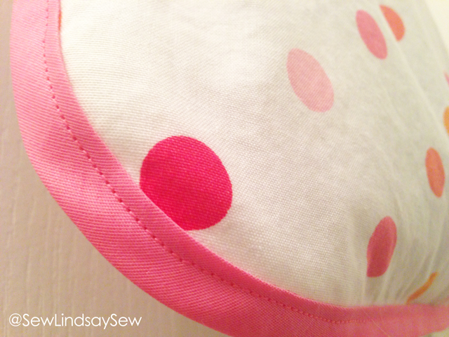 Sew Lindsay Sew pattern review: Hanging Laundry Bag from One Yard Wonders